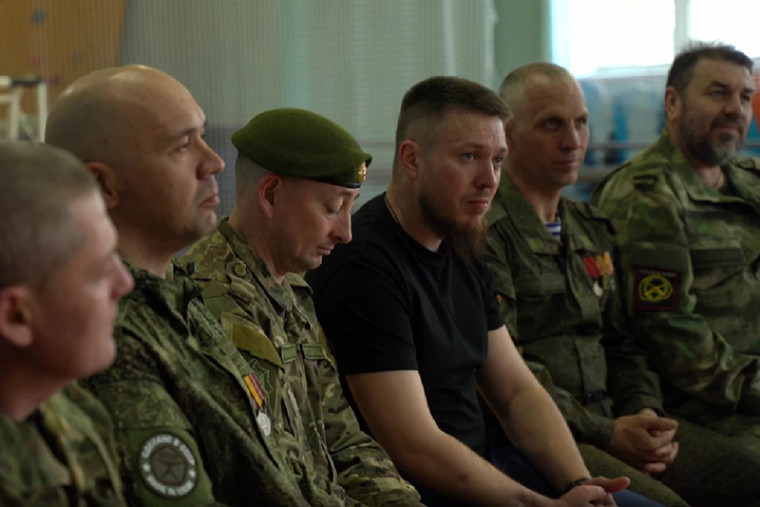 Ветераны СВО в рамках проекта «Герои Югры» встретились с главой Нягани и побывали на обзорной экскурсии по городу.