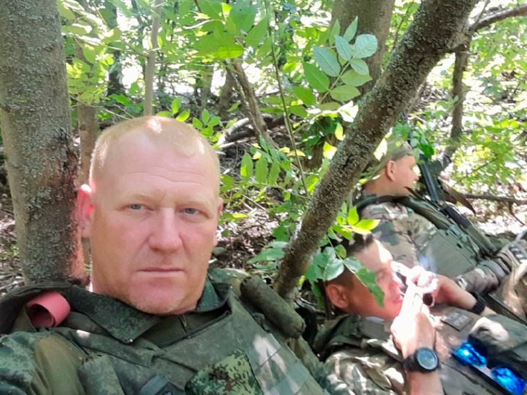 Штурмовик из Берёзовского района бил врага с осколком в лёгком. Штурмовик из Берёзовского района бил врага с осколком в лёгком.