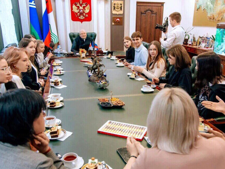 Встреча с юнкорами. Встреча с юнкорами.
